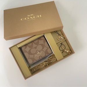Coach Boxed Mini Wallet On Chain In Blocked Signature Canvas New In Box -Reemoly